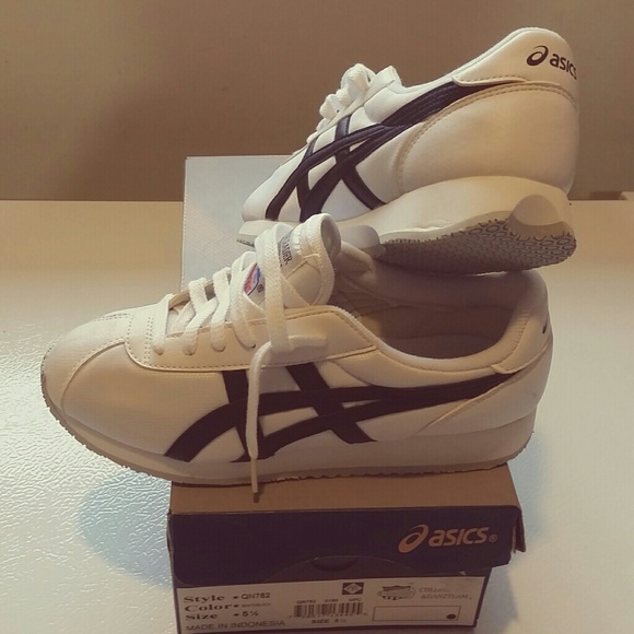 asics cheerleading sneakers